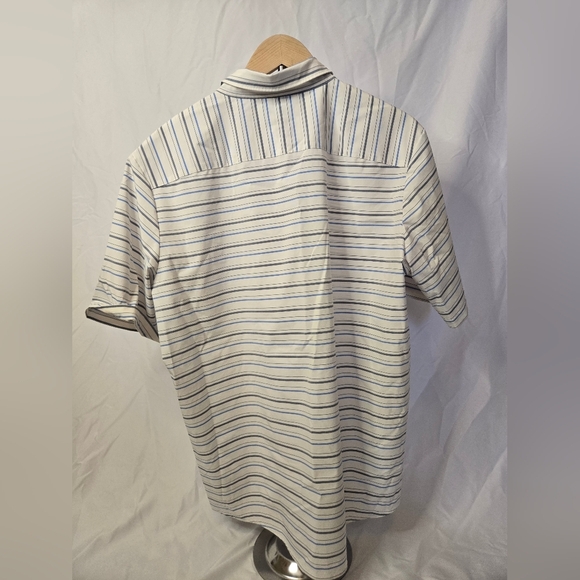 George Men’s Classic Fit Short Sleeve Button-Down Shirt Size Large - Picture 4 of 6